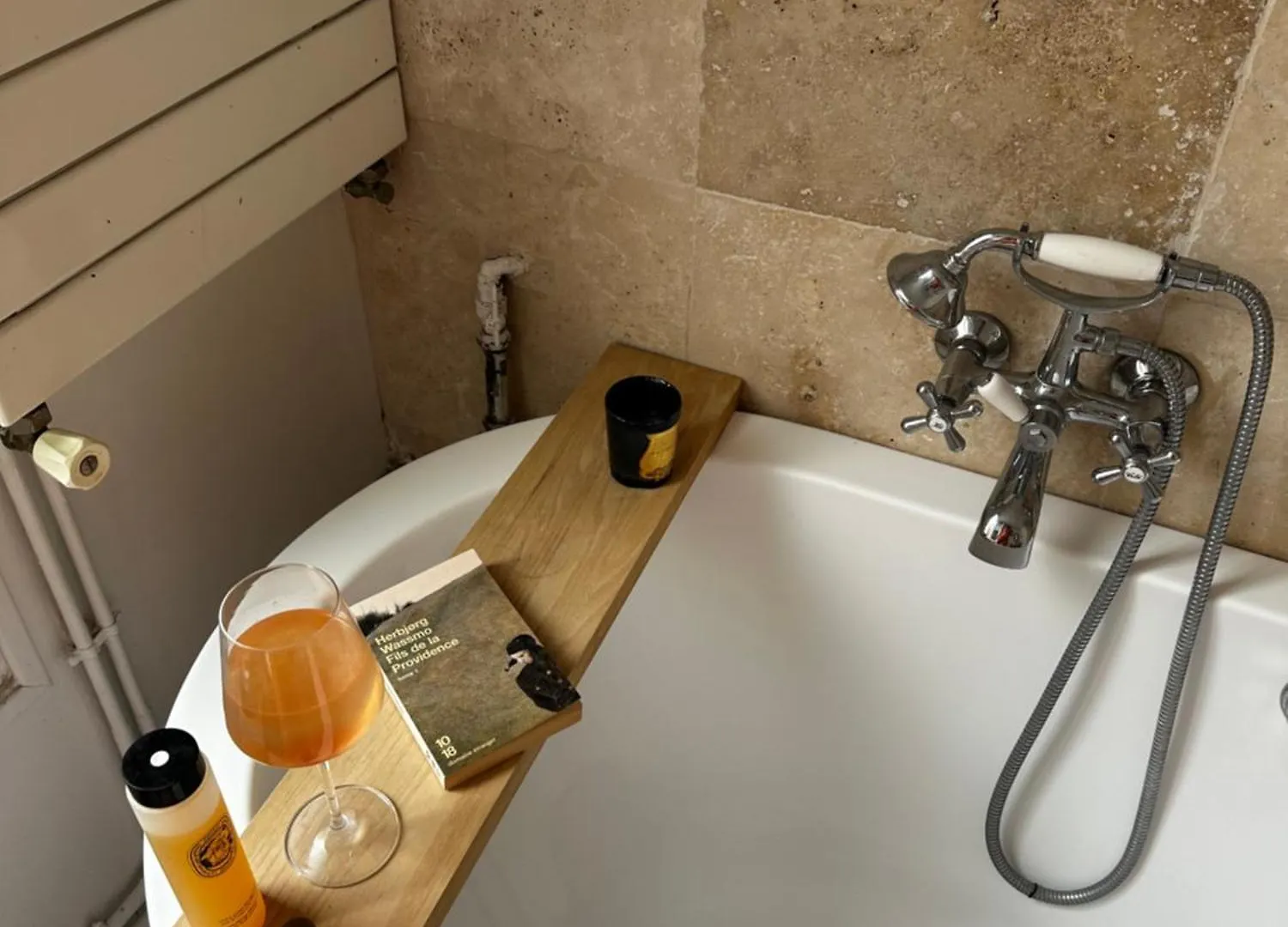 Art House Bastille 2 Bed W Balcony, 11eme Super Trendy Neighbourhood
