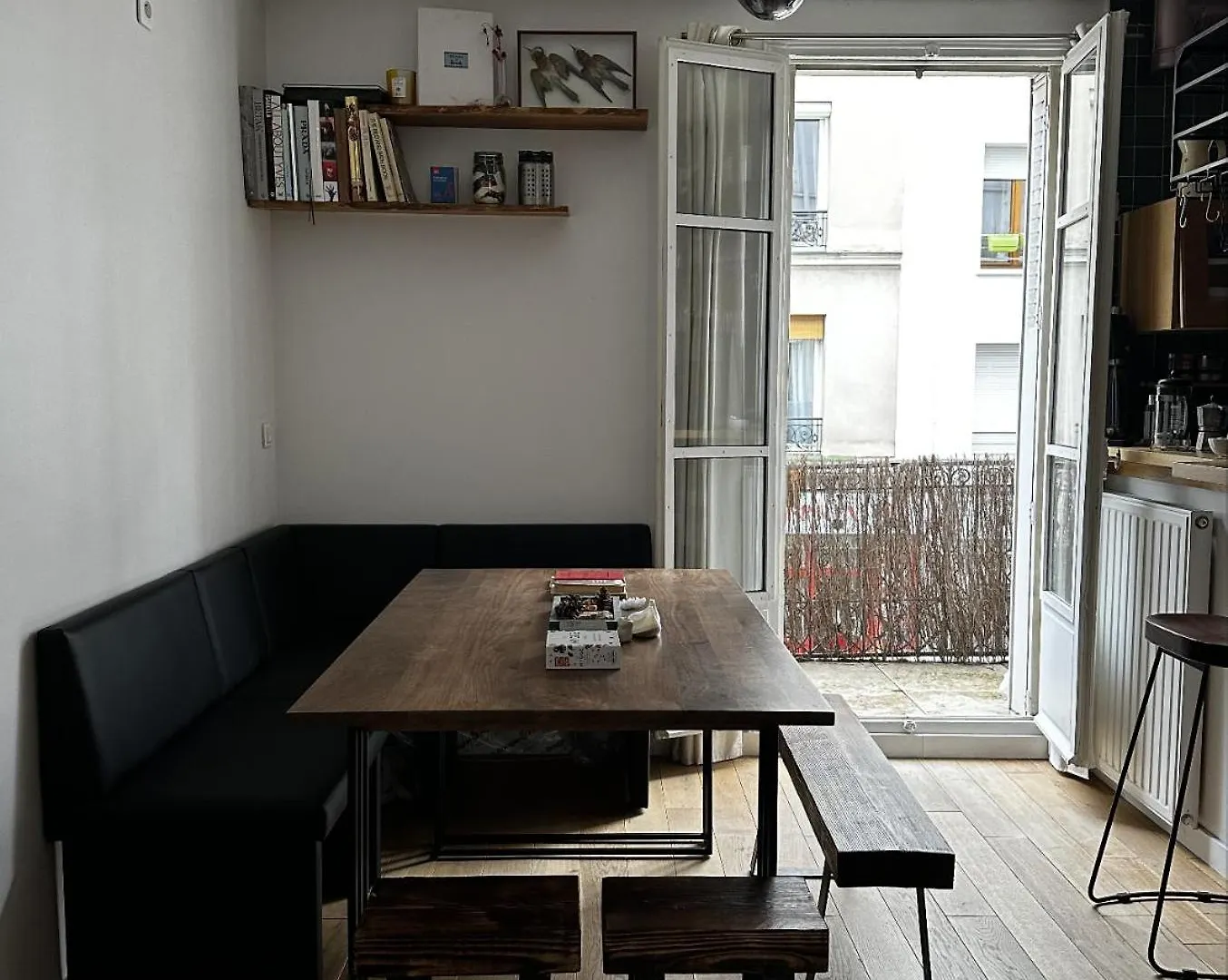 Art House Bastille 2 Bed W Balcony, 11eme Super Trendy Neighbourhood * Paris