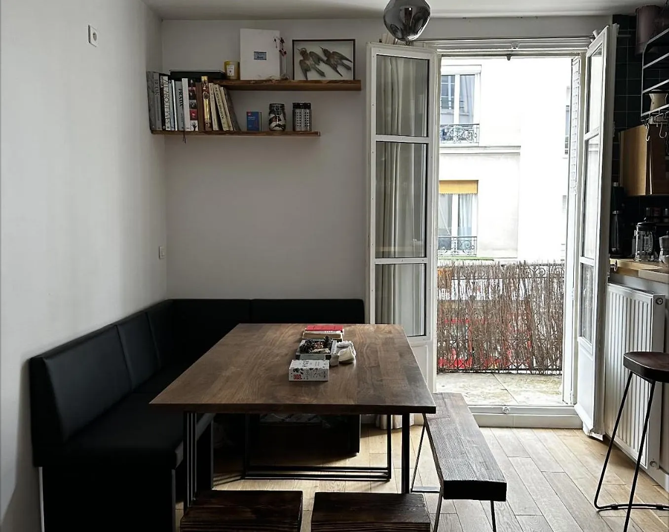 Apartment Art House Bastille 2 Bed W Balcony, 11eme Super Trendy Neighbourhood Paris